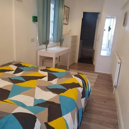 Apartamento Star London Brent Street Cosy 1-Bed Hideaway Hendon Exterior foto