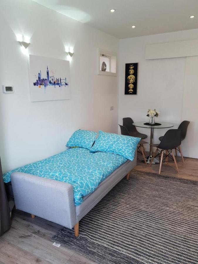 Apartamento Star London Brent Street Cosy 1-Bed Hideaway Hendon Exterior foto
